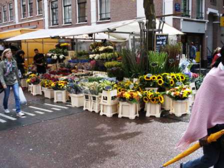 fietsen en sloten op de derde markt